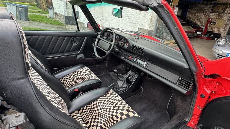 Porsche 911 Carrera 3.2