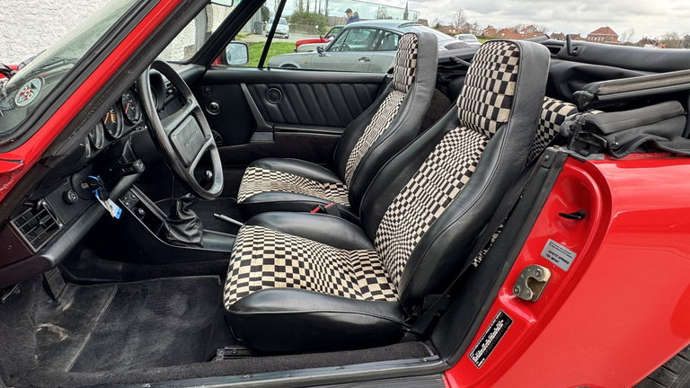 Porsche 911 Carrera 3.2