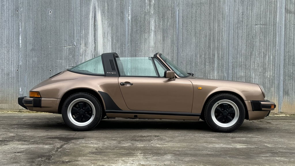 Porsche 911 Carrera 3.2