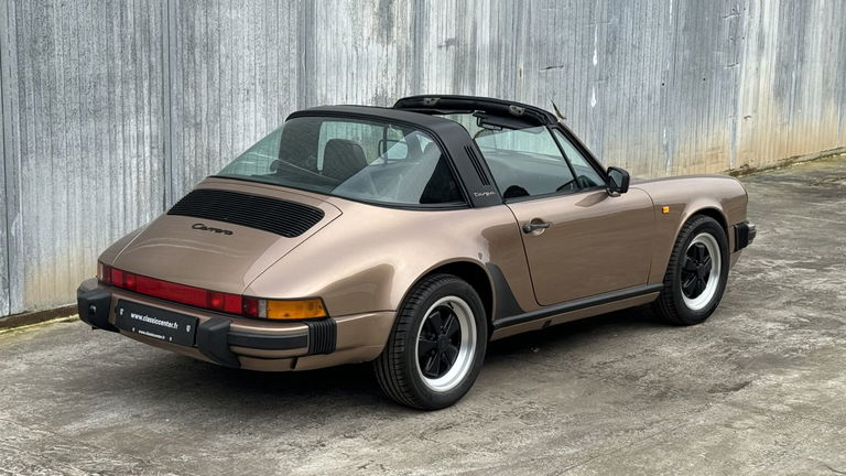 Porsche 911 Carrera 3.2