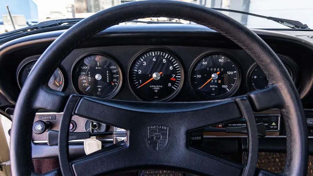 Porsche 911 S (F-Modell)