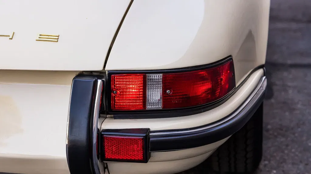 Porsche 911 S (F-Modell)