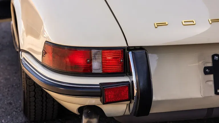 Porsche 911 S (F-Modell)