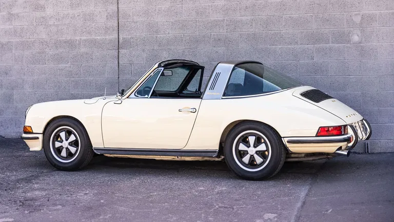 Porsche 911 S (F-Modell)