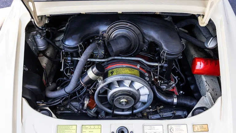 Porsche 911 S (F-Modell)