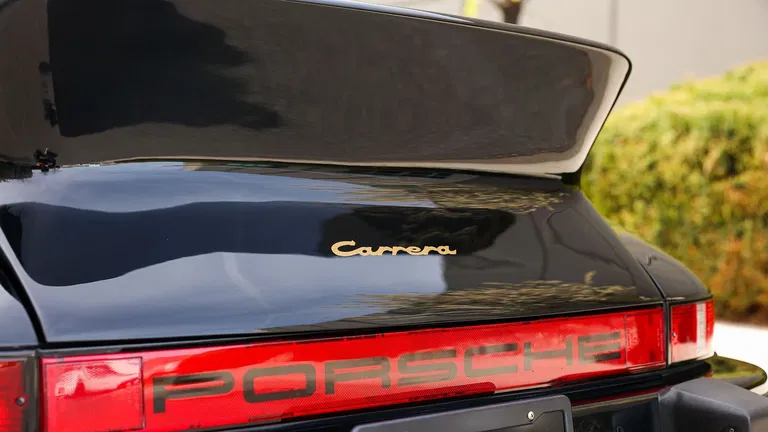 Porsche 911 Carrera (US)