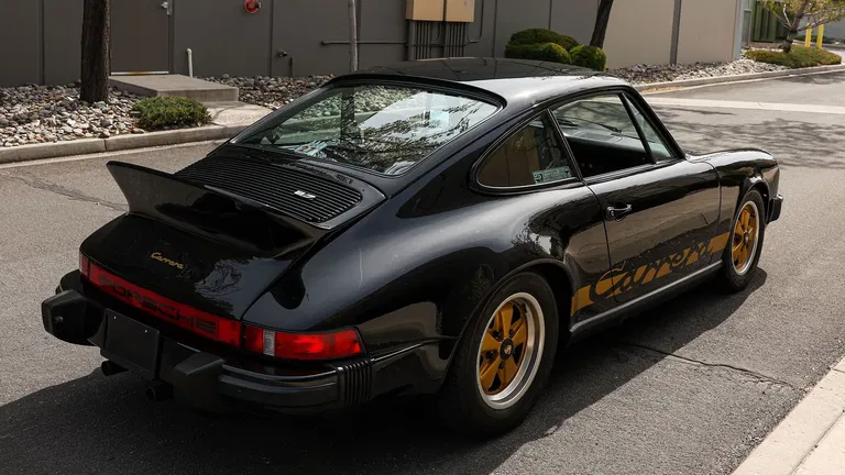 Porsche 911 Carrera (US)