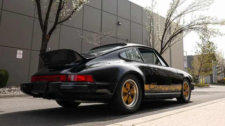 Porsche 911 Carrera (US)
