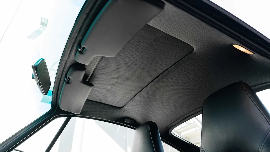 Porsche 911 Turbo 3.3 (US)