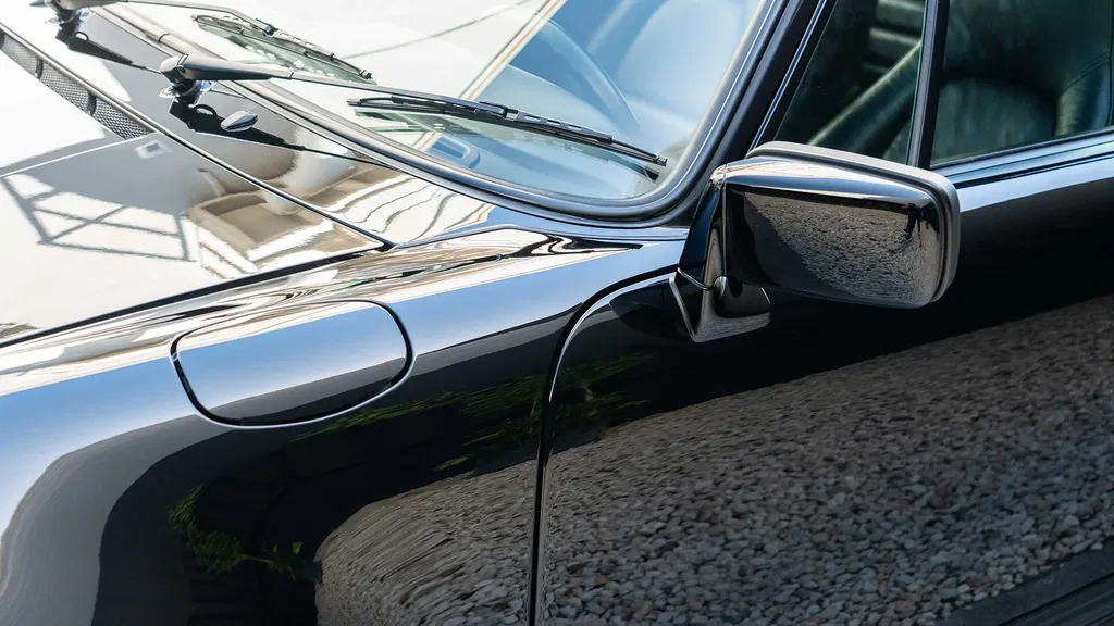 Porsche 911 Turbo 3.3 (US)