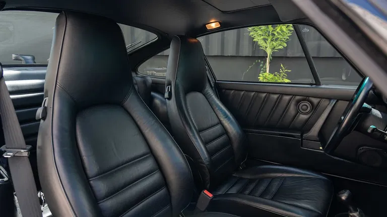 Porsche 911 Turbo 3.3 (US)