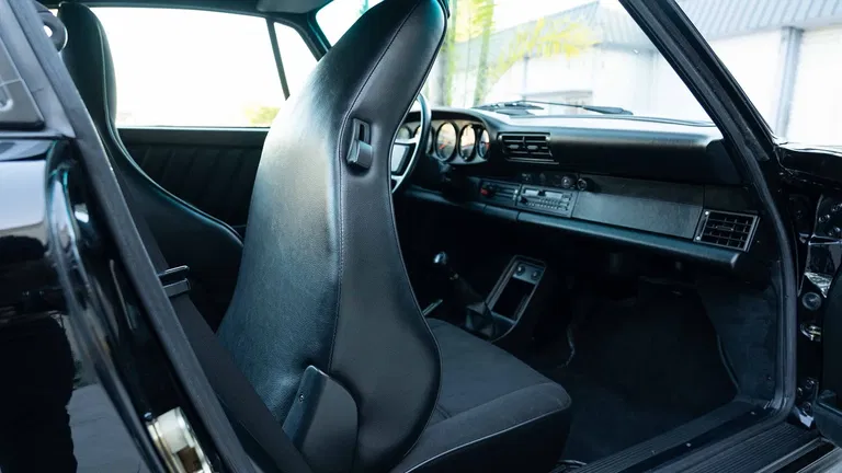 Porsche 911 Carrera 3.2 Clubsport (US)