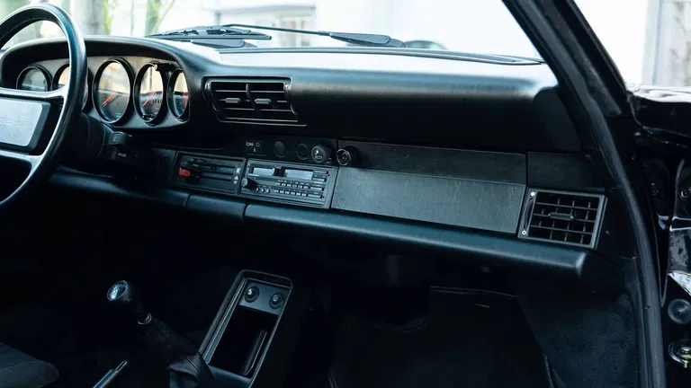 Porsche 911 Carrera 3.2 Clubsport (US)