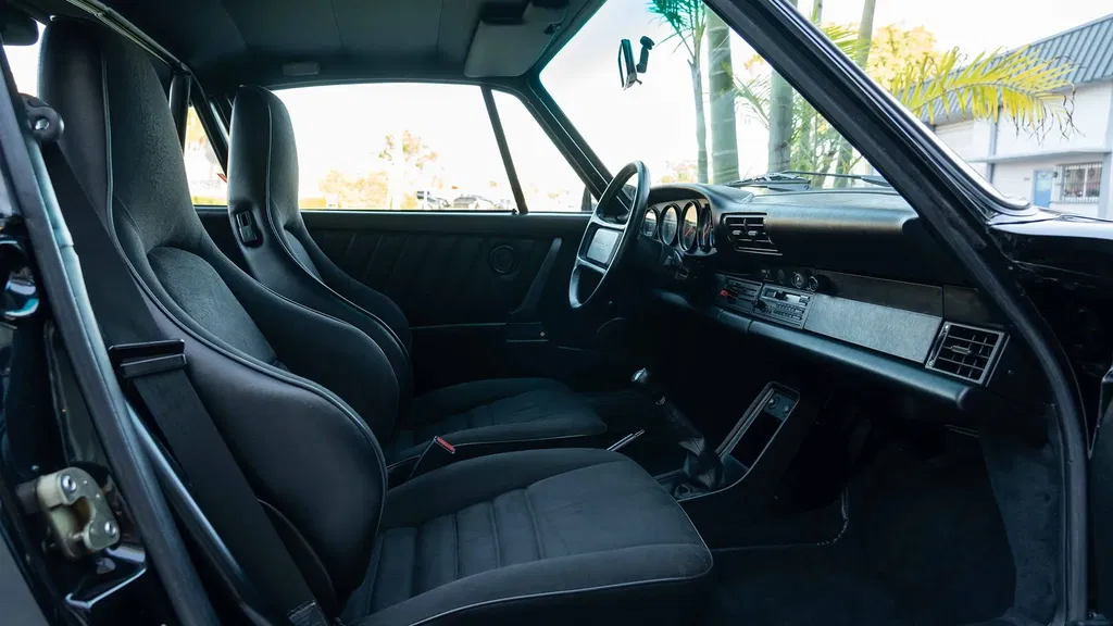 Porsche 911 Carrera 3.2 Clubsport (US)