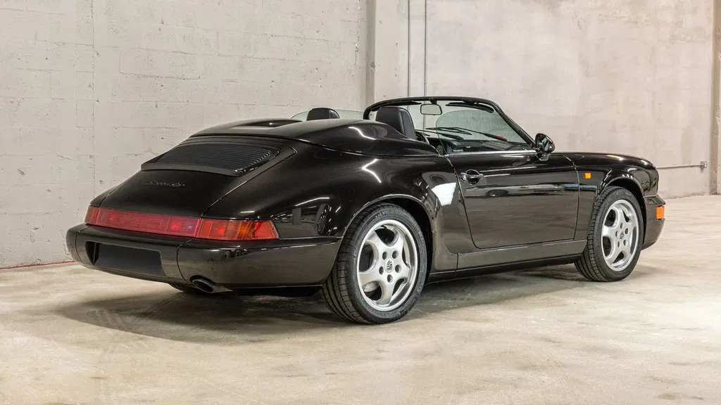 Porsche 964 Carrera 2 Speedster