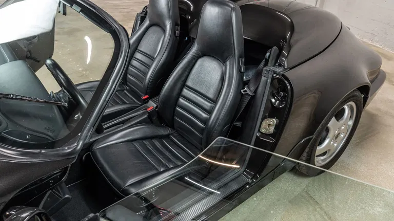 Porsche 964 Carrera 2 Speedster