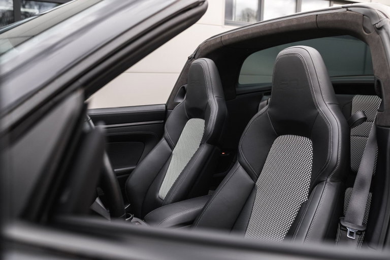 Porsche 992 Edition 50 Jahre Porsche Design