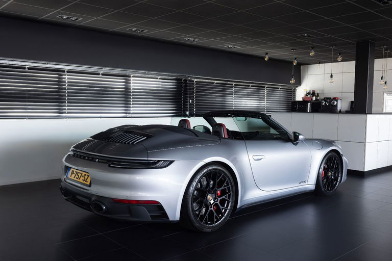 2022-porsche-911-carrera-gts-cabriolet