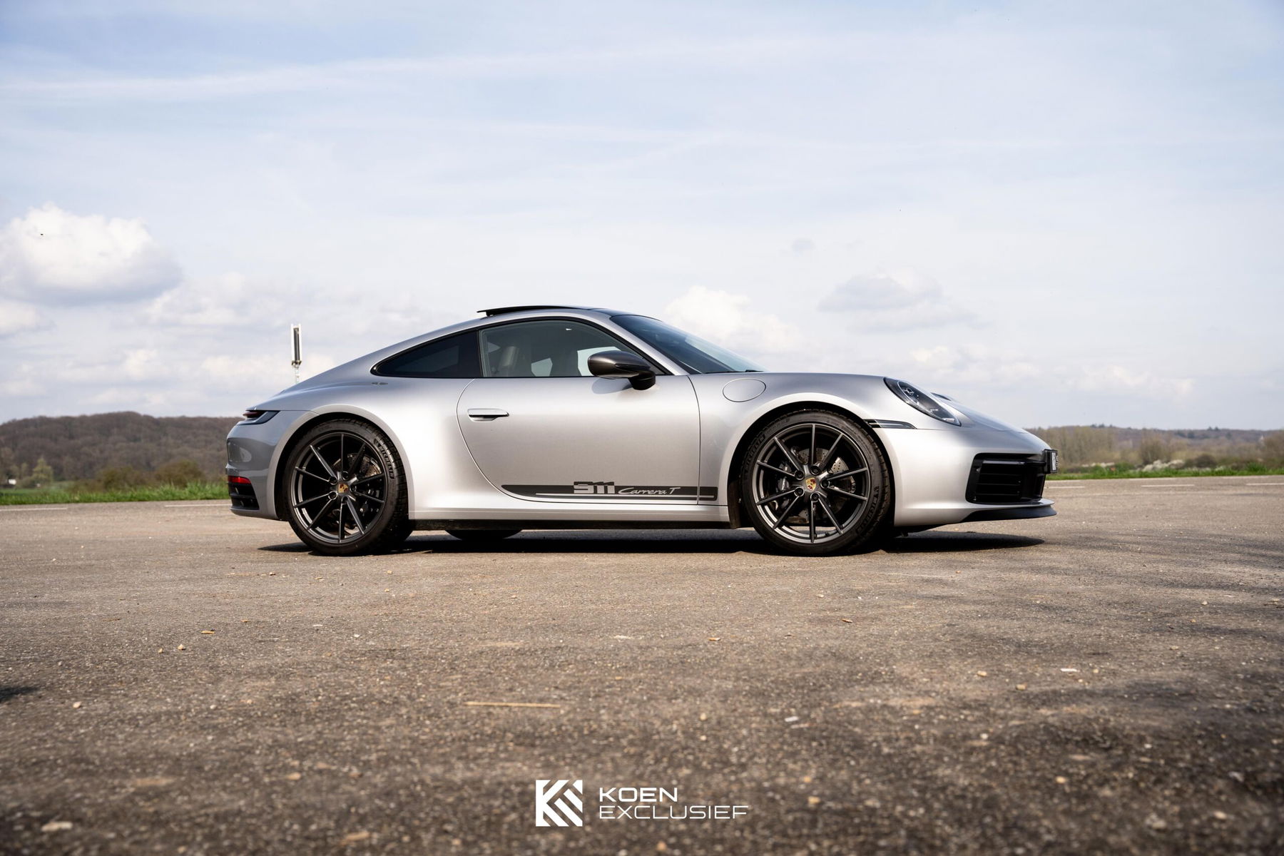 Porsche 992 Carrera T 2023 - elferspot.com - Marketplace for