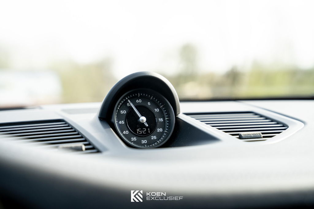 Porsche 992 Carrera T