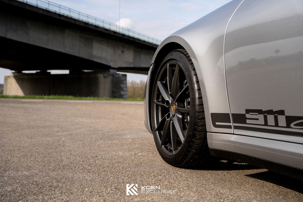 Porsche 992 Carrera T