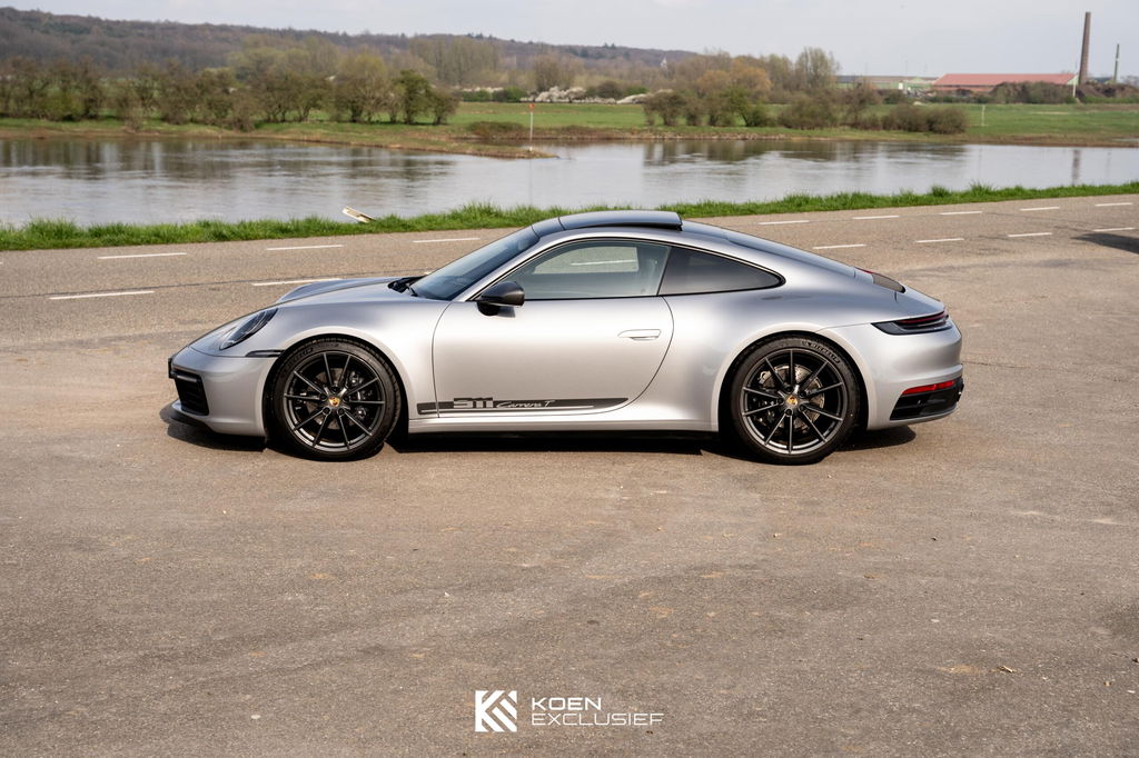 Porsche 992 Carrera T