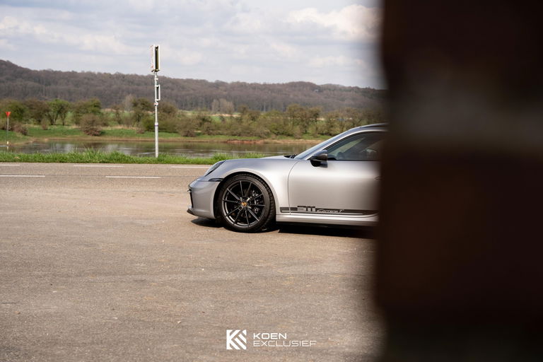 Porsche 992 Carrera T