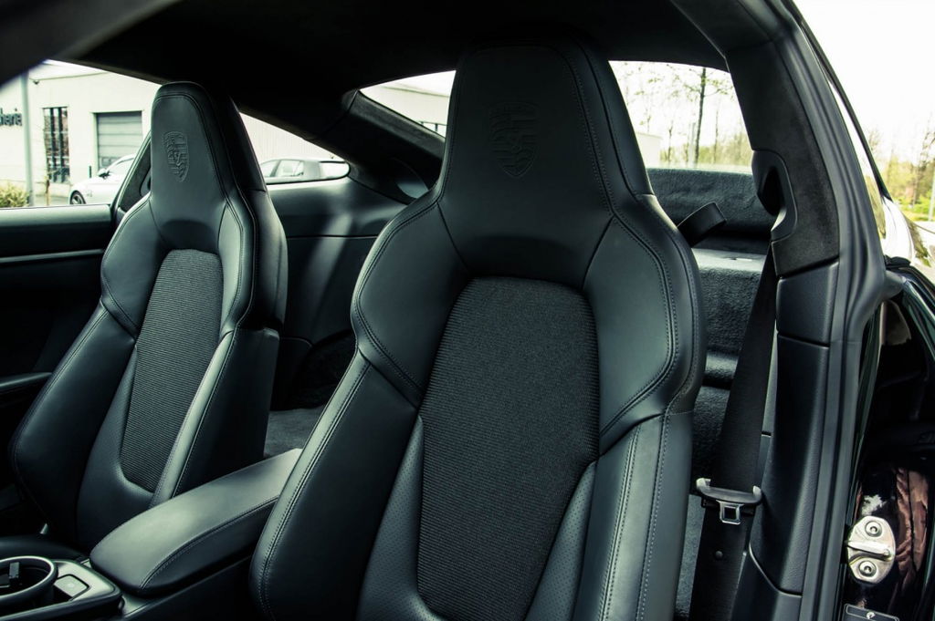 Porsche 992 GT3 Touring