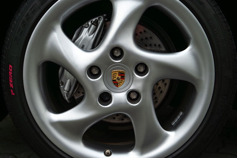 Porsche 993 Carrera 4