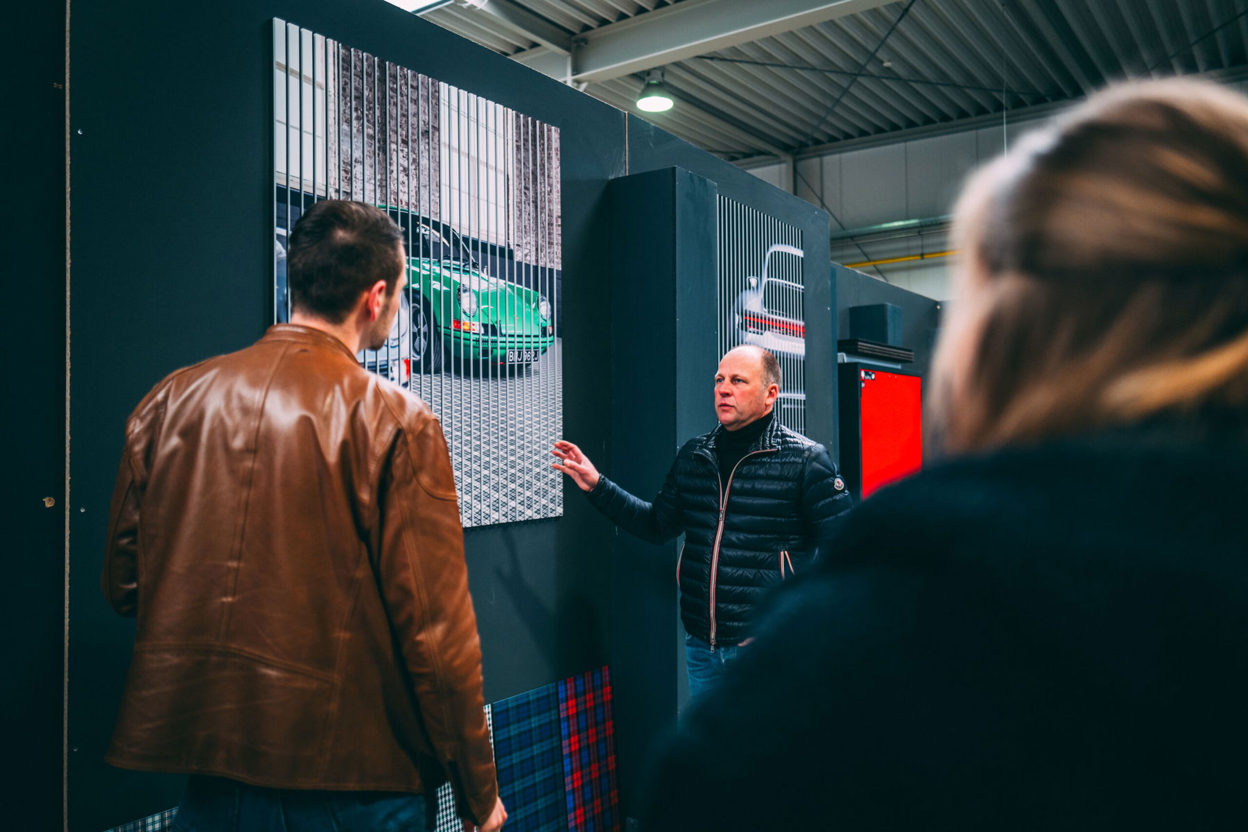 Tobias Hannig shows the elferfloor acoustic panels