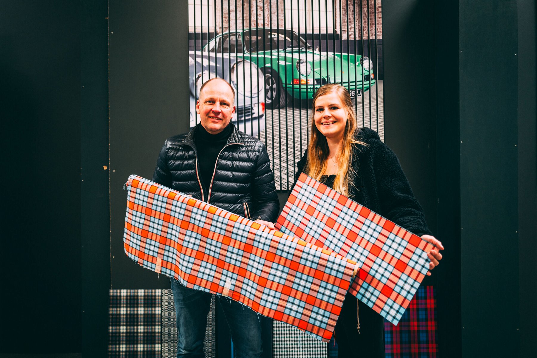 Tobias Hannig und Julia Sowada von Elferfloor zeigen Schottenkaro-Fußboden und die Inspiration