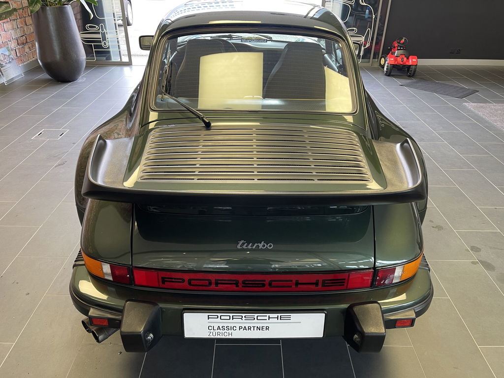 Porsche 911 Turbo 3.3
