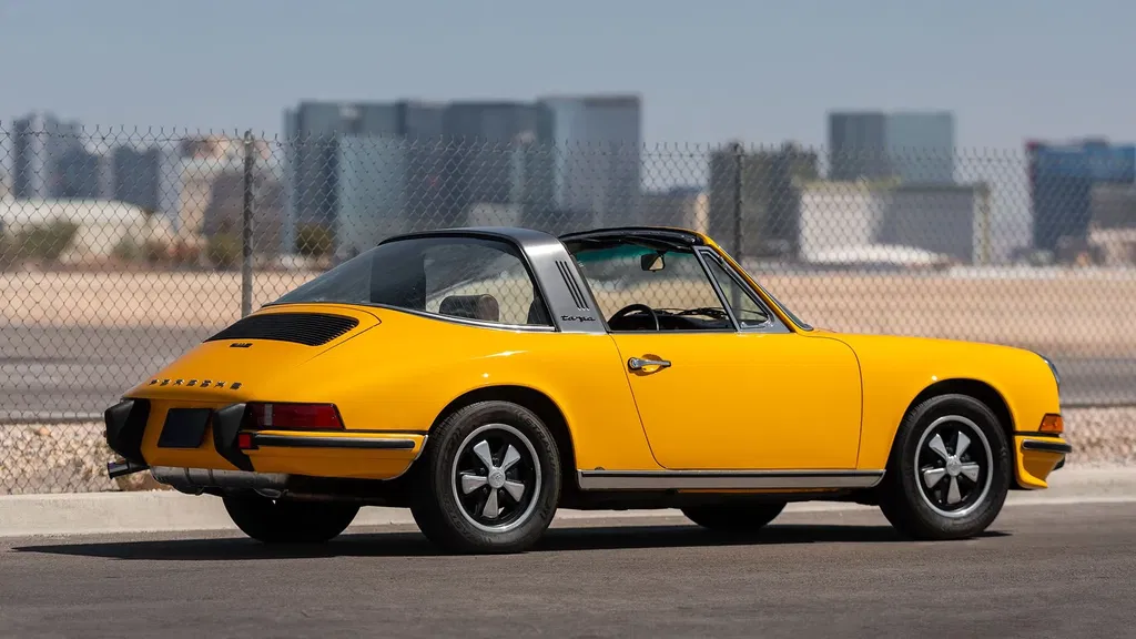 Porsche 911 E
