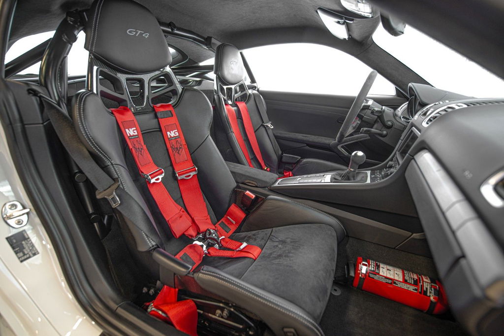 Porsche 981 Cayman GT4