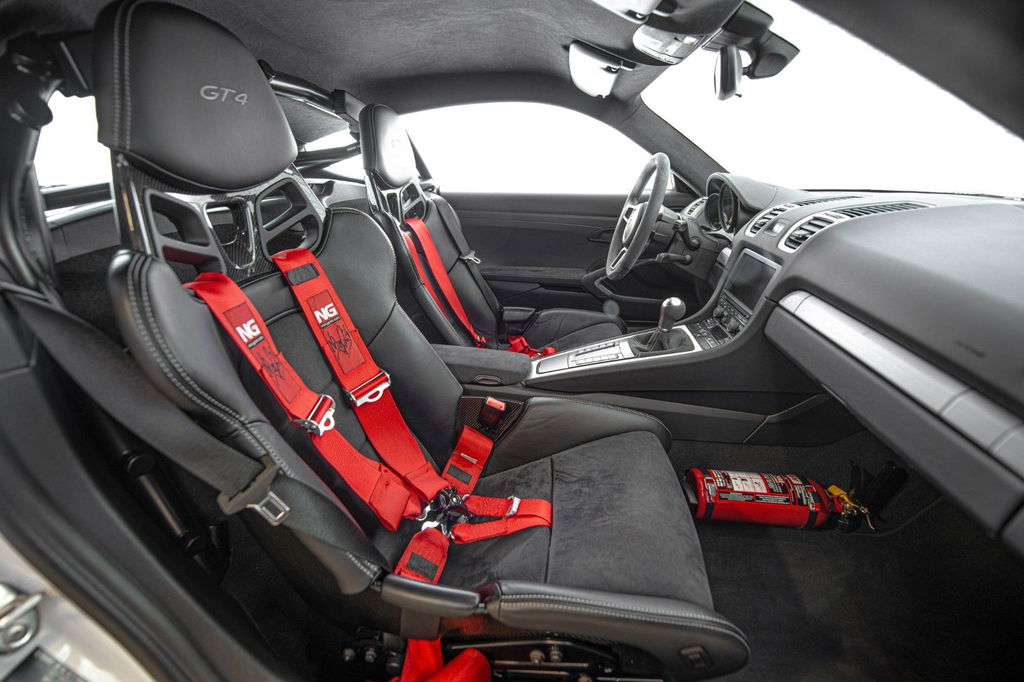 Porsche 981 Cayman GT4