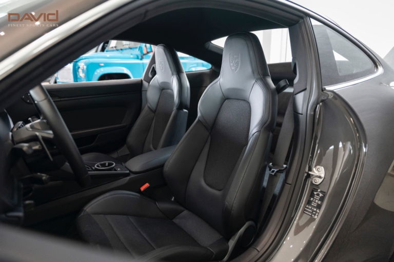 Porsche 992 GT3 Touring