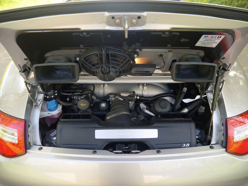 Porsche 997.2 Carrera GTS