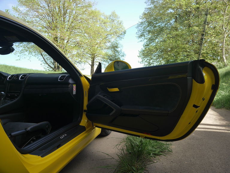 Porsche 981 Cayman GT4