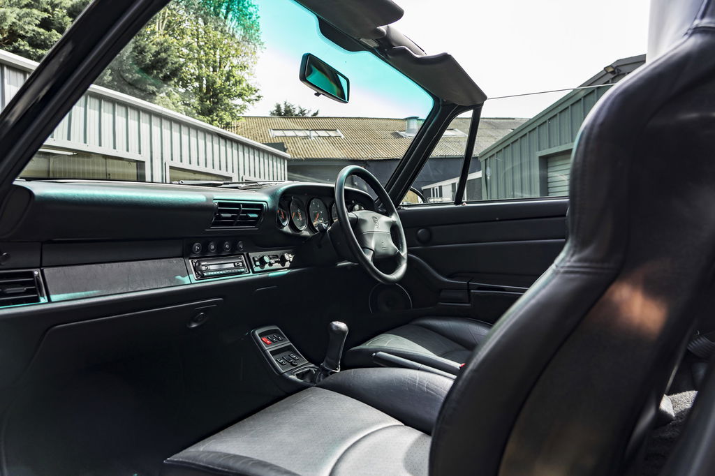 Porsche 993 Carrera 4