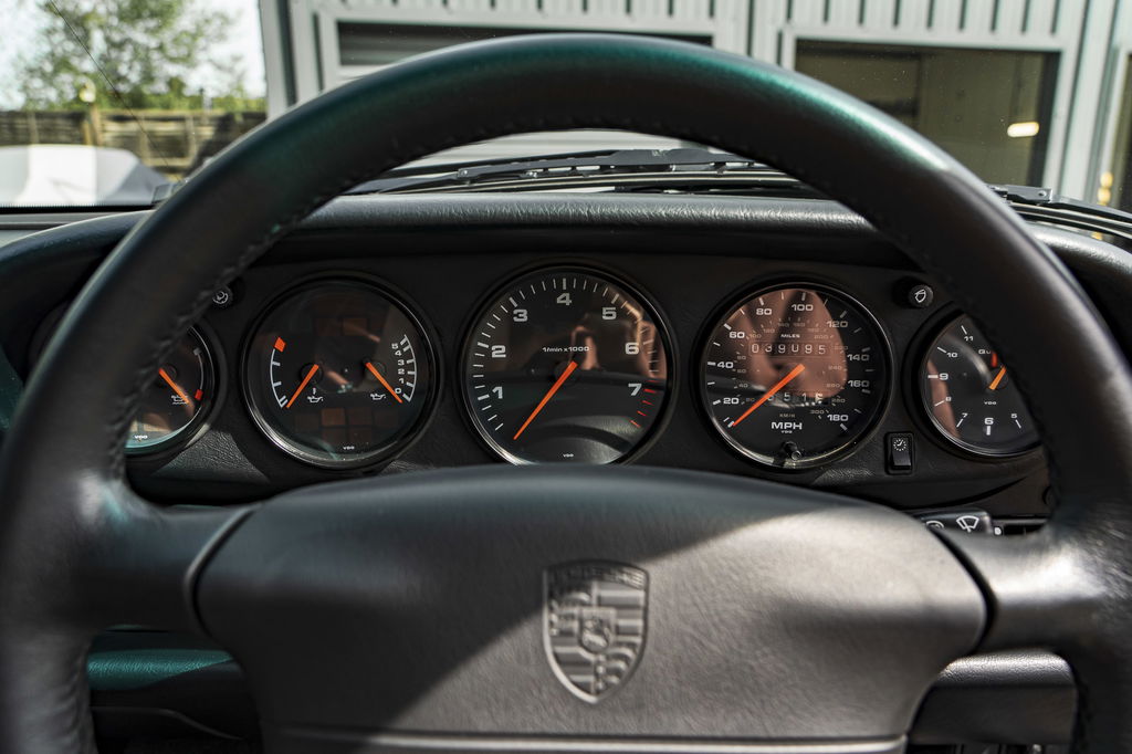 Porsche 993 Carrera 4