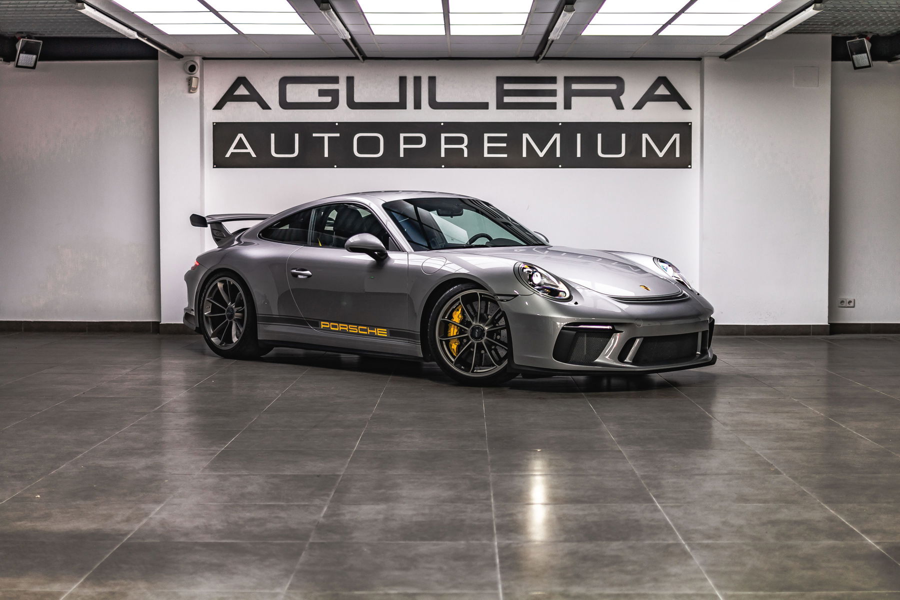 porsche-991.2-gt3-for-sale-1.