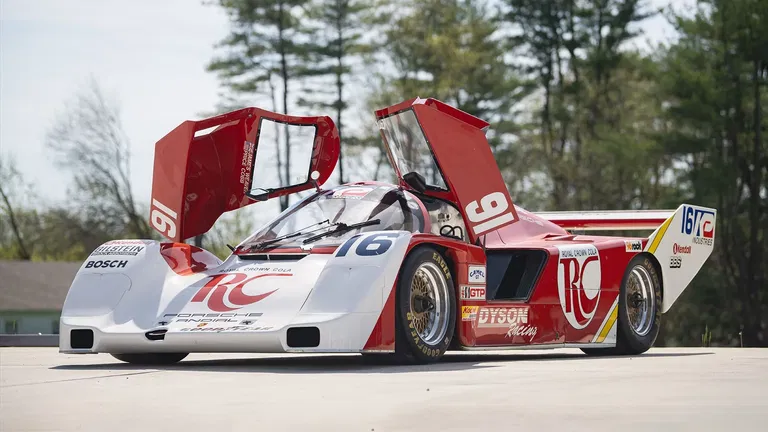 Porsche 962