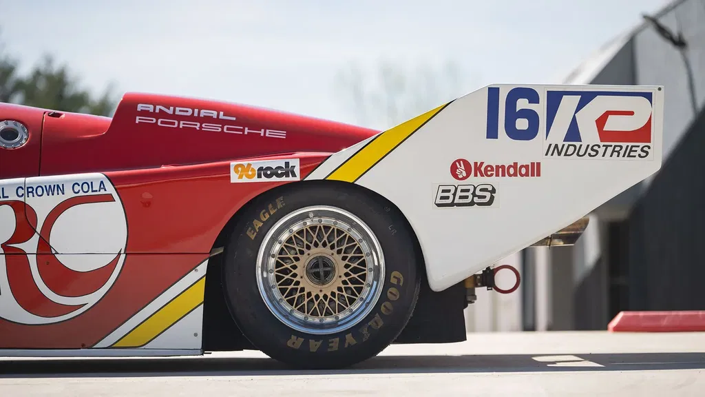 Porsche 962