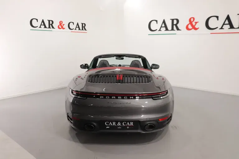 Porsche 992 Carrera 4S