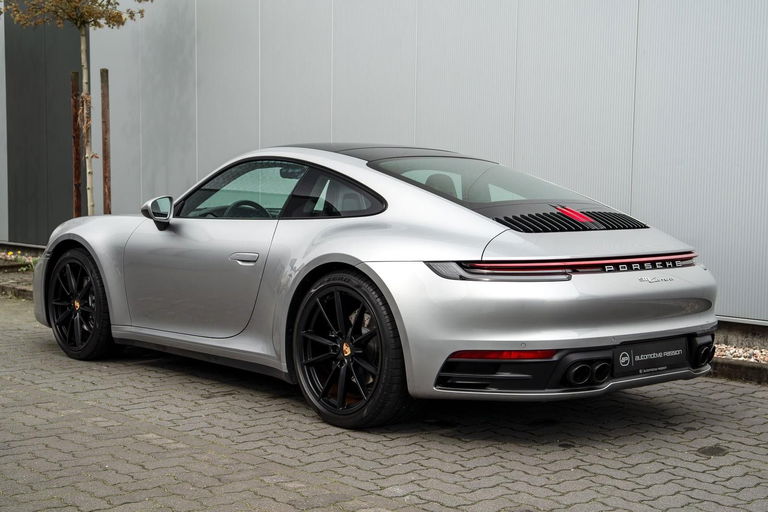 Porsche 992 Carrera