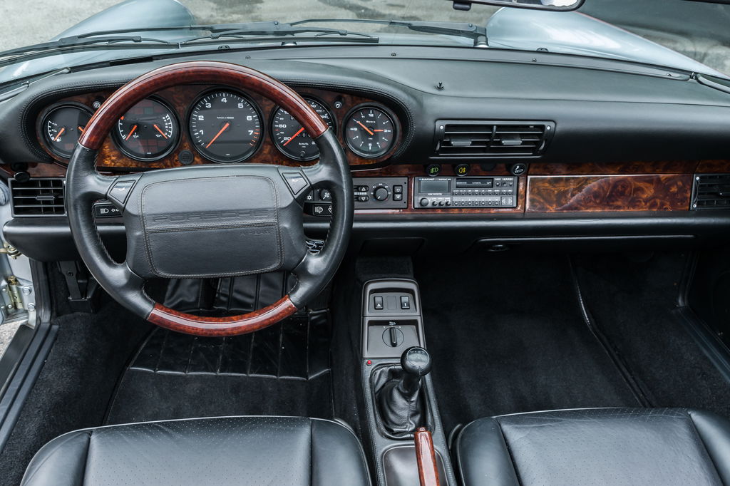 Porsche 964 Carrera 2 Speedster