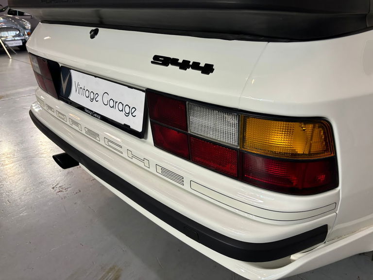 Porsche 944 Coupé