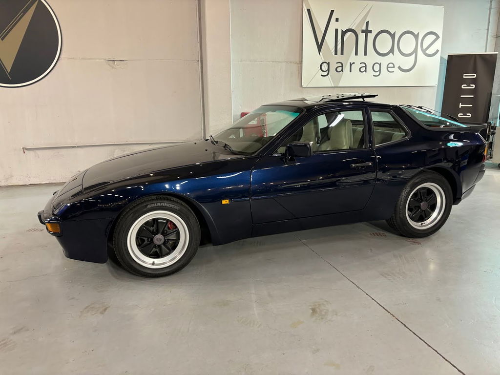 Porsche 944 Coupé