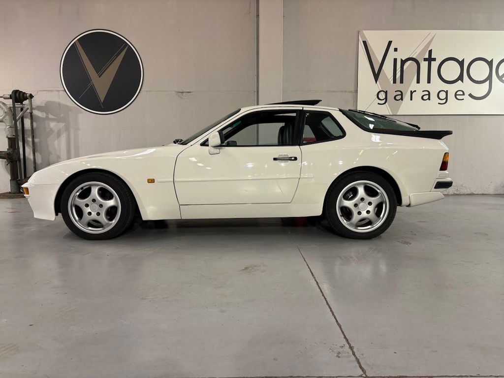 Porsche 944 Coupé