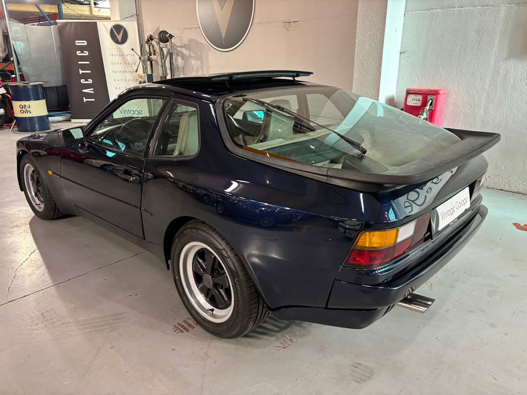 Porsche 944 Coupé
